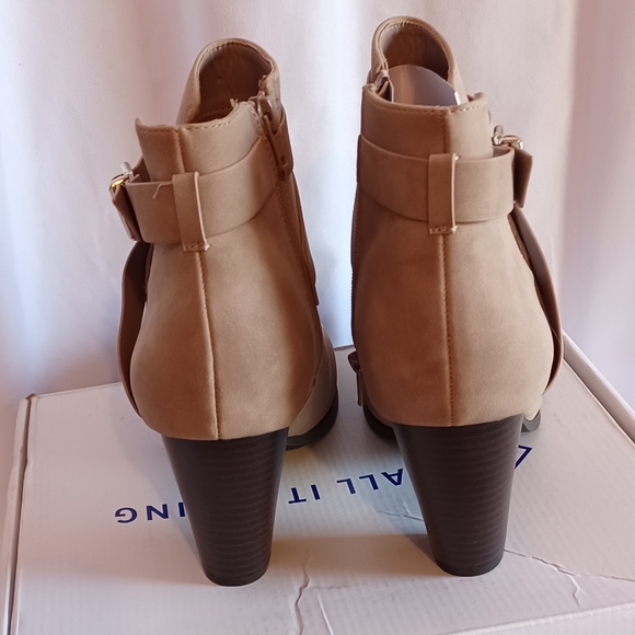 Call It Spring Tecia Tan Faux Leather Ankle Boots Size 11M - Picture 3 of 5